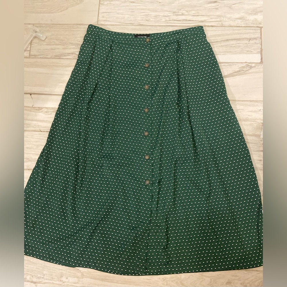 Who What Wear size 16 green polka dot skirt